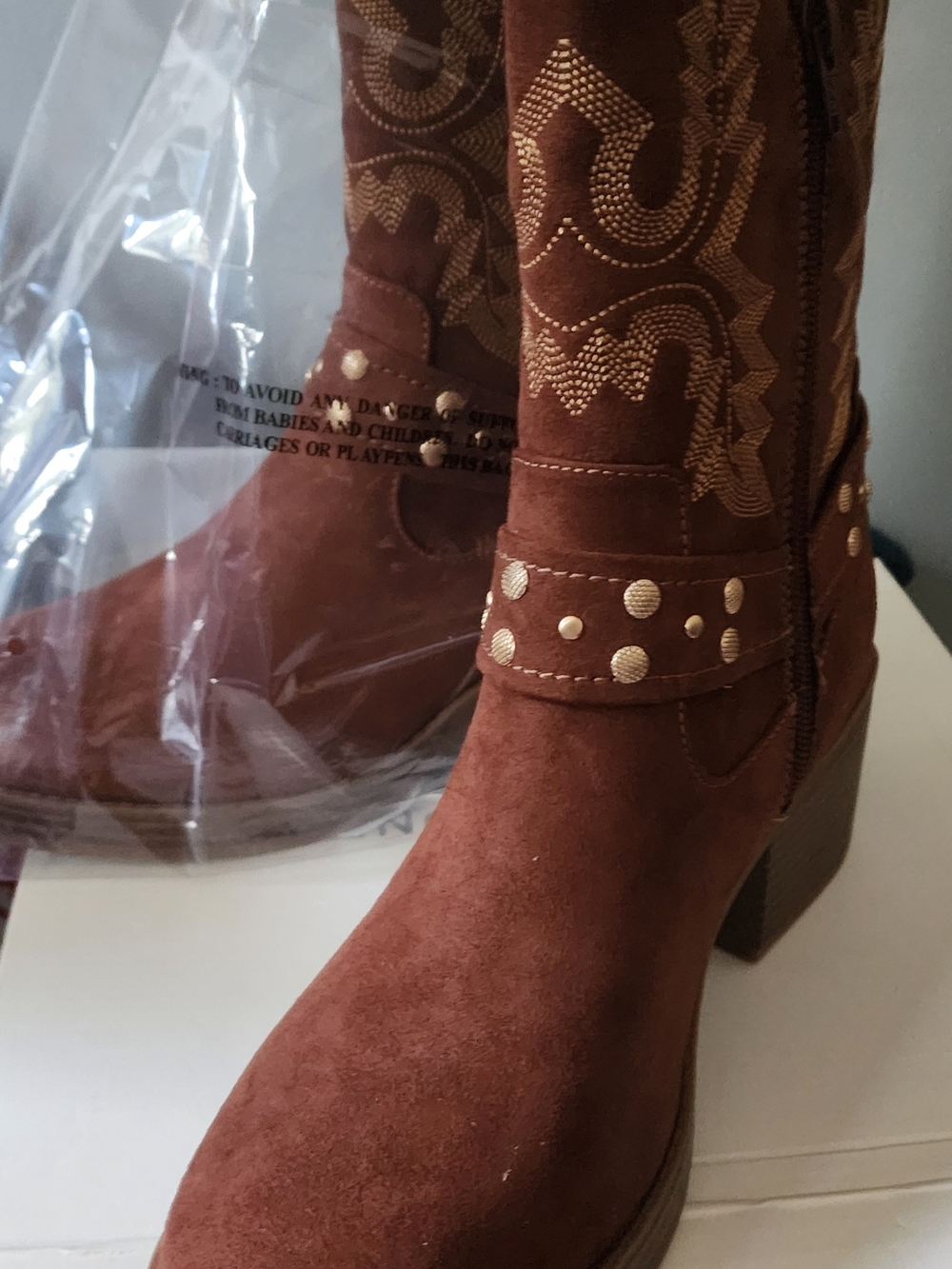 Sun + Stone Brown Suede Studded Western Ankle Booties Sz 8.5 NIB